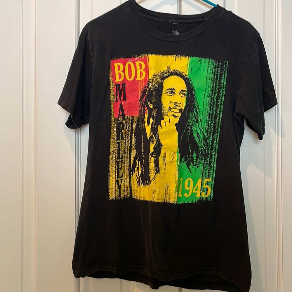 Unisex Vintage Bob Marley graphic T-shirt size Medium
